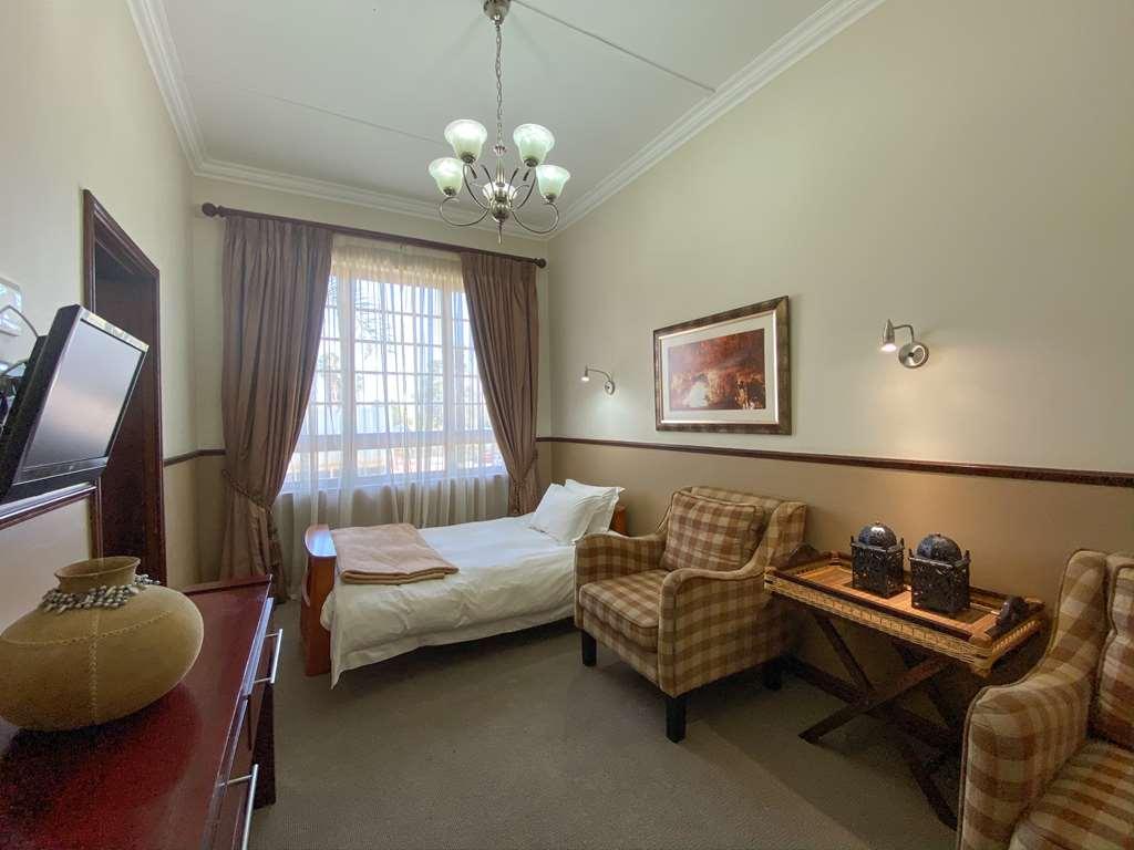 Turnberry Boutique Hotel Oudtshoorn Ausstattung foto